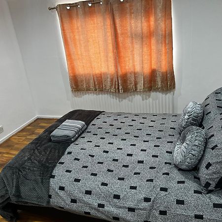 Good Priced Single Rooms In Hayes Northolt  Экстерьер фото