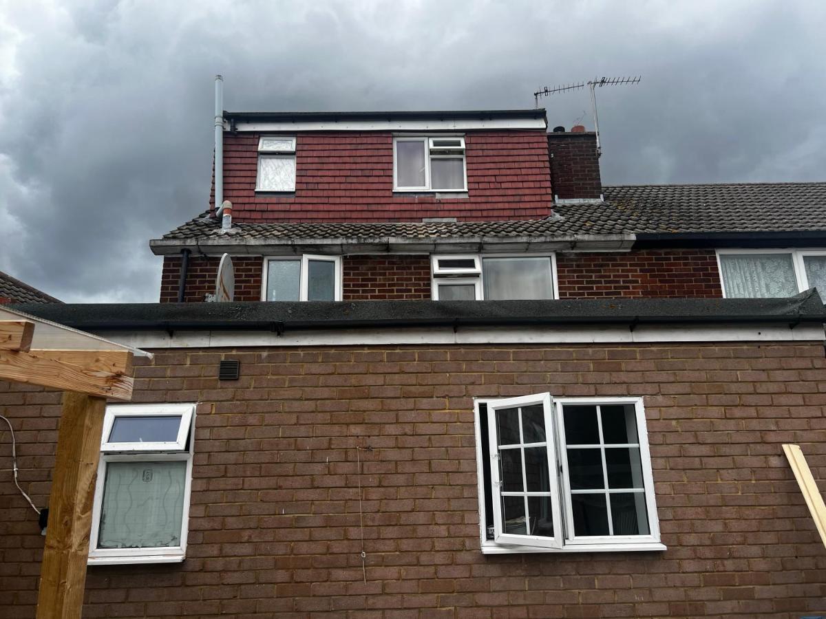 Good Priced Single Rooms In Hayes Northolt  Экстерьер фото