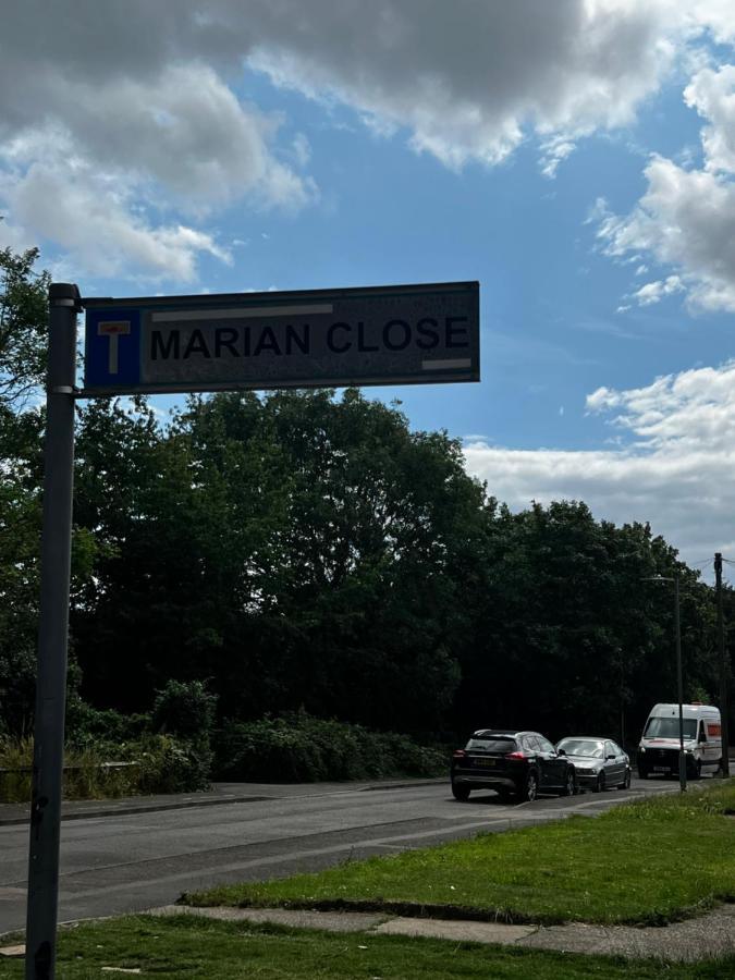 Good Priced Single Rooms In Hayes Northolt  Экстерьер фото
