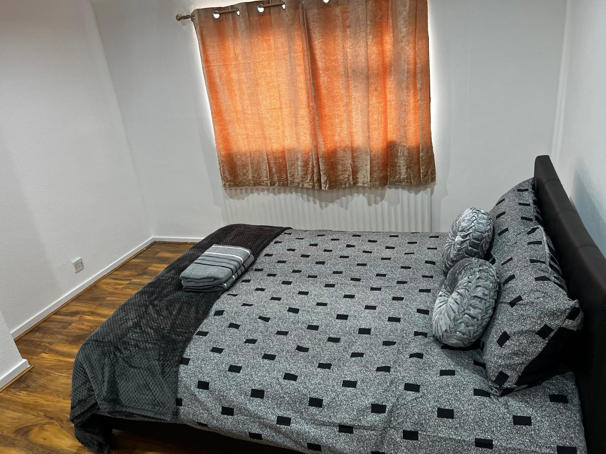 Good Priced Single Rooms In Hayes Northolt  Экстерьер фото
